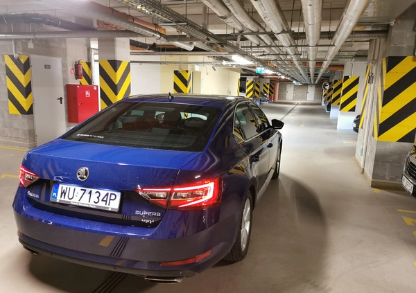 Skoda Superb cena 72500 przebieg: 225000, rok produkcji 2016 z Warszawa małe 56